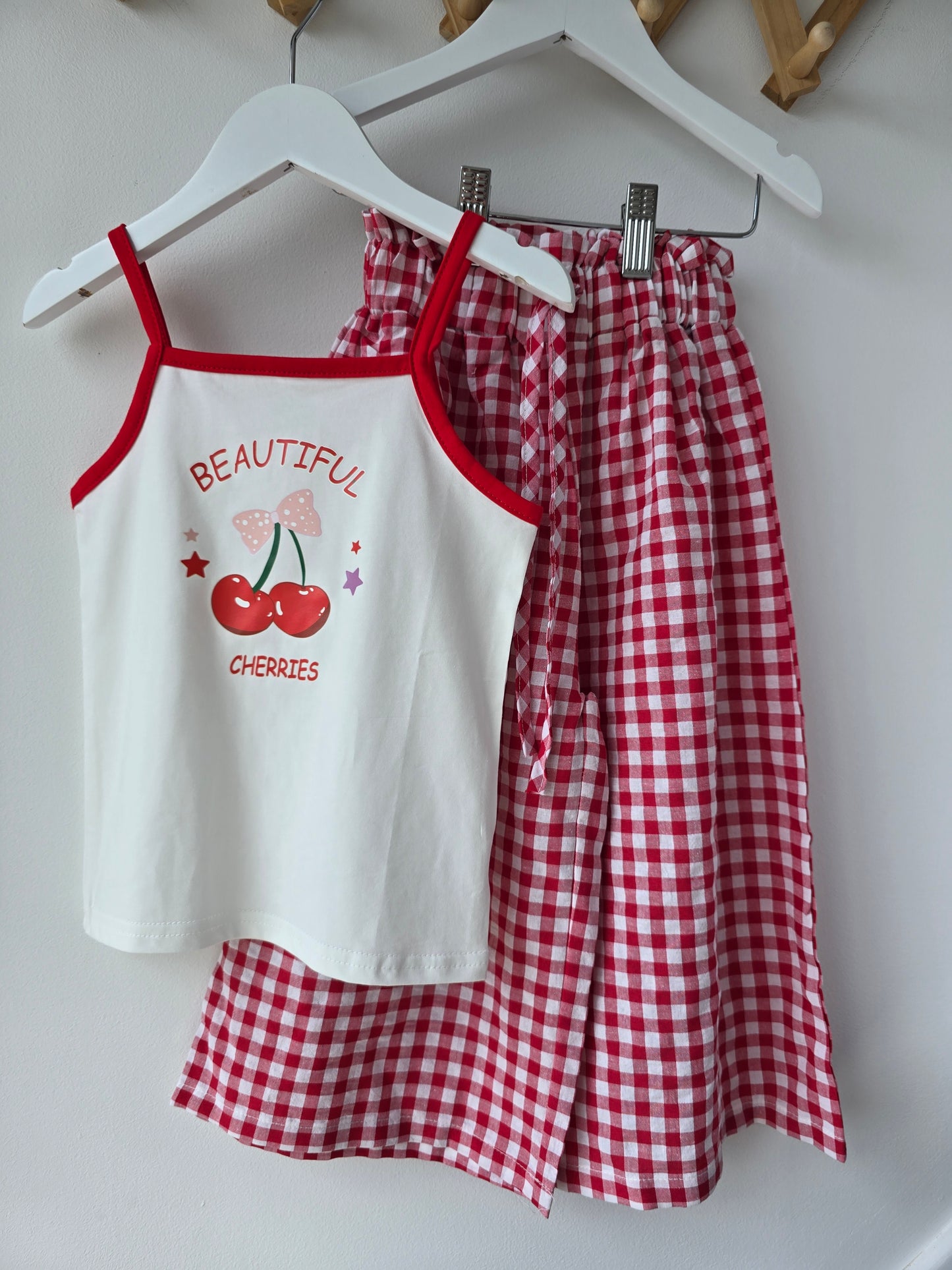 Red cherry set