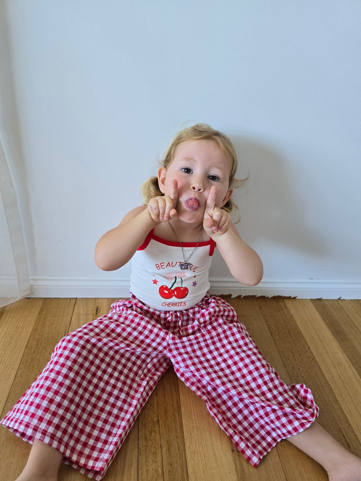 Red cherry set