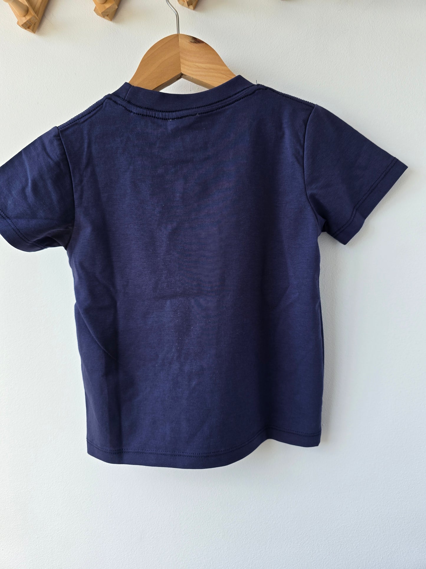 Circling sharks by happykids