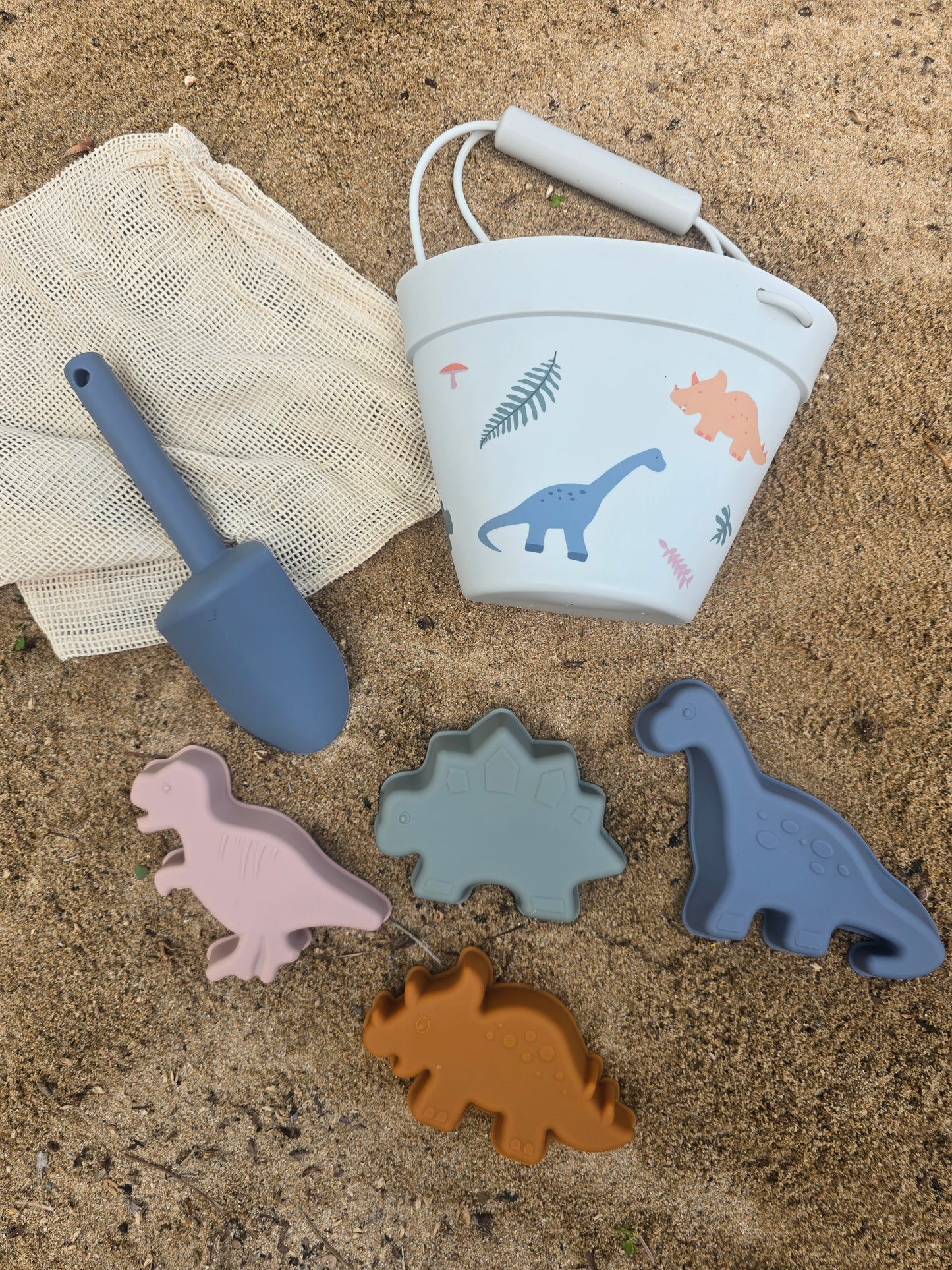 Dinosaur play set