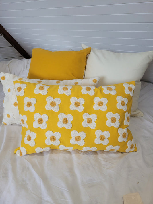 Daisy cushion cover rectangular