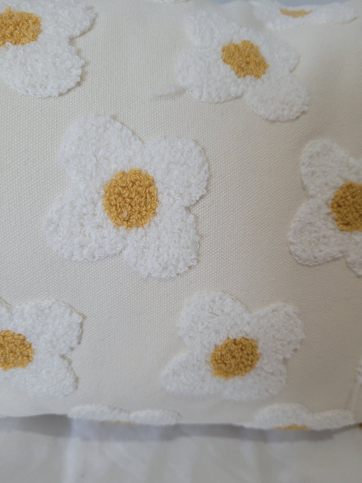 Daisy cushion cover rectangular