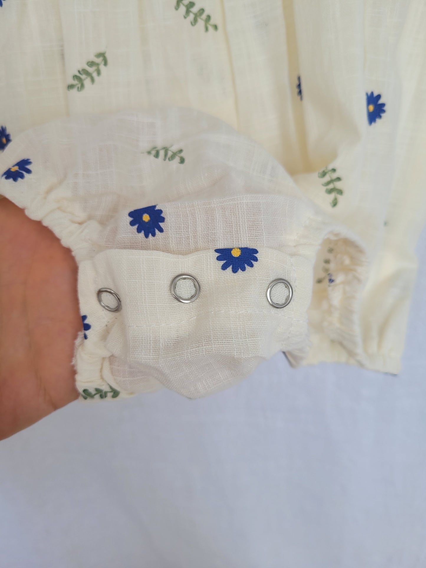 Tiny blue daisy romper