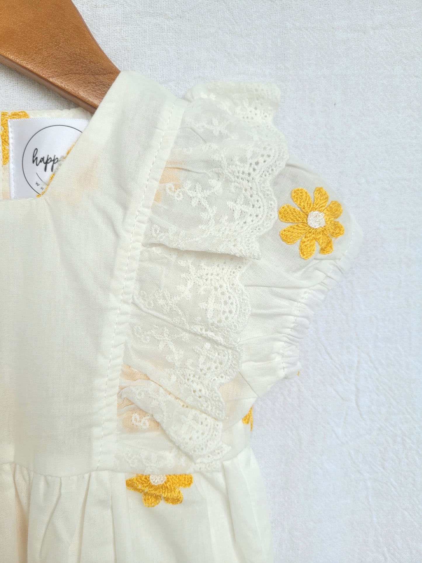 Daisy romper embroidered