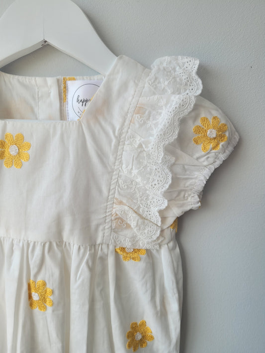 Daisy romper embroidered