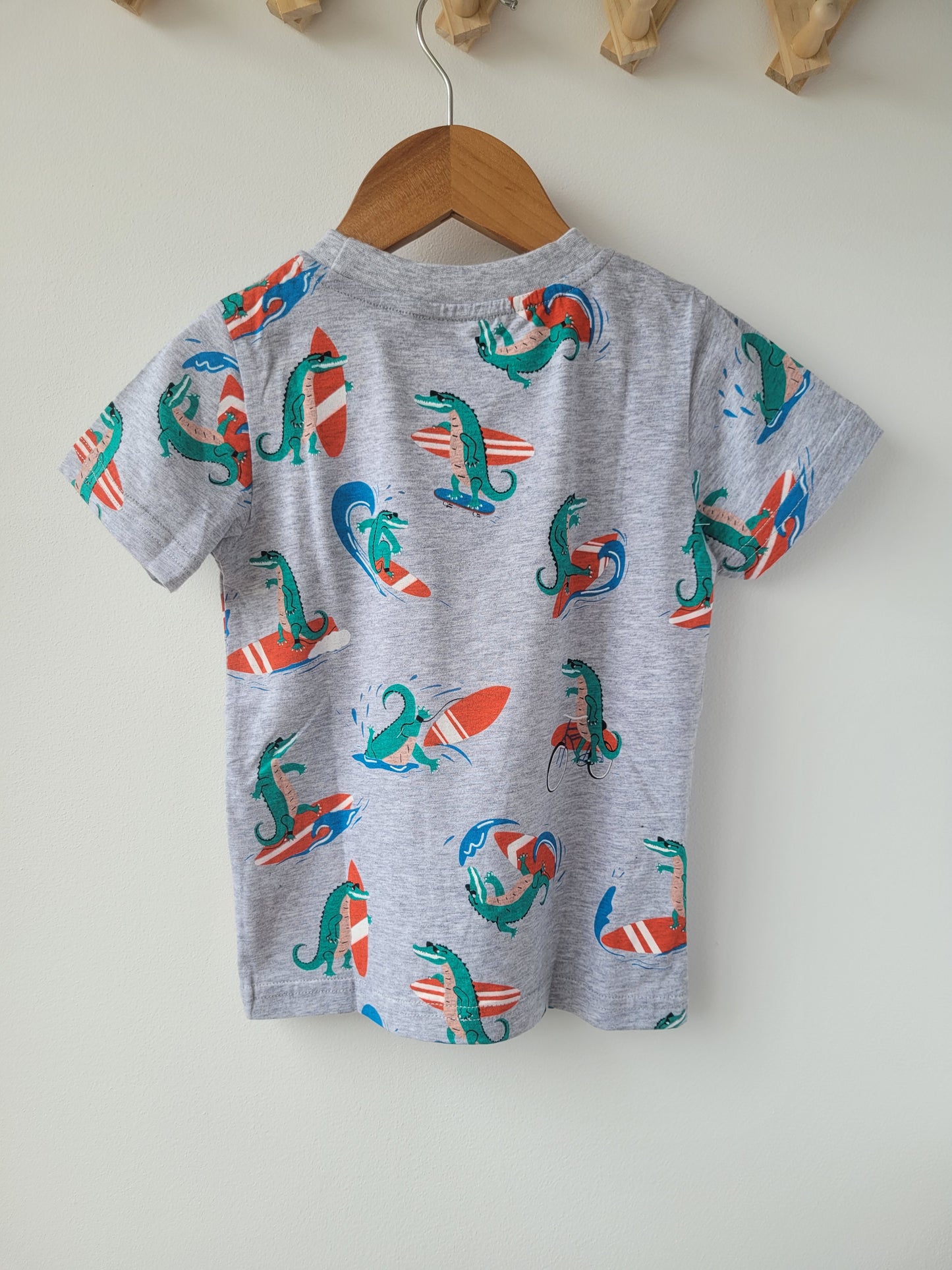 Surfing croc t-shirt