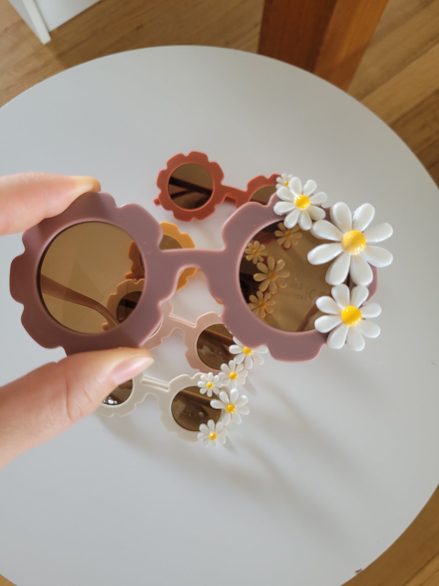 Flower frame sunglasses