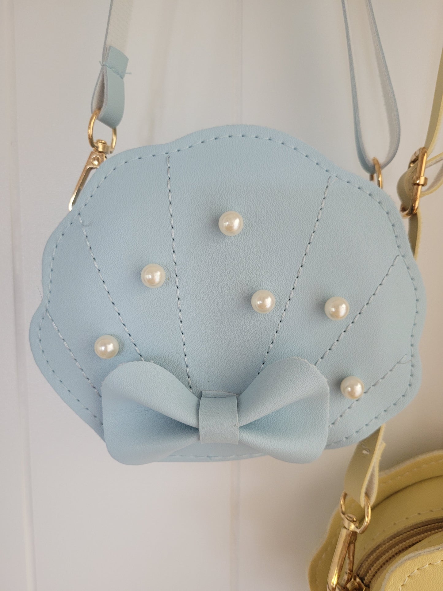 Seashell handbag