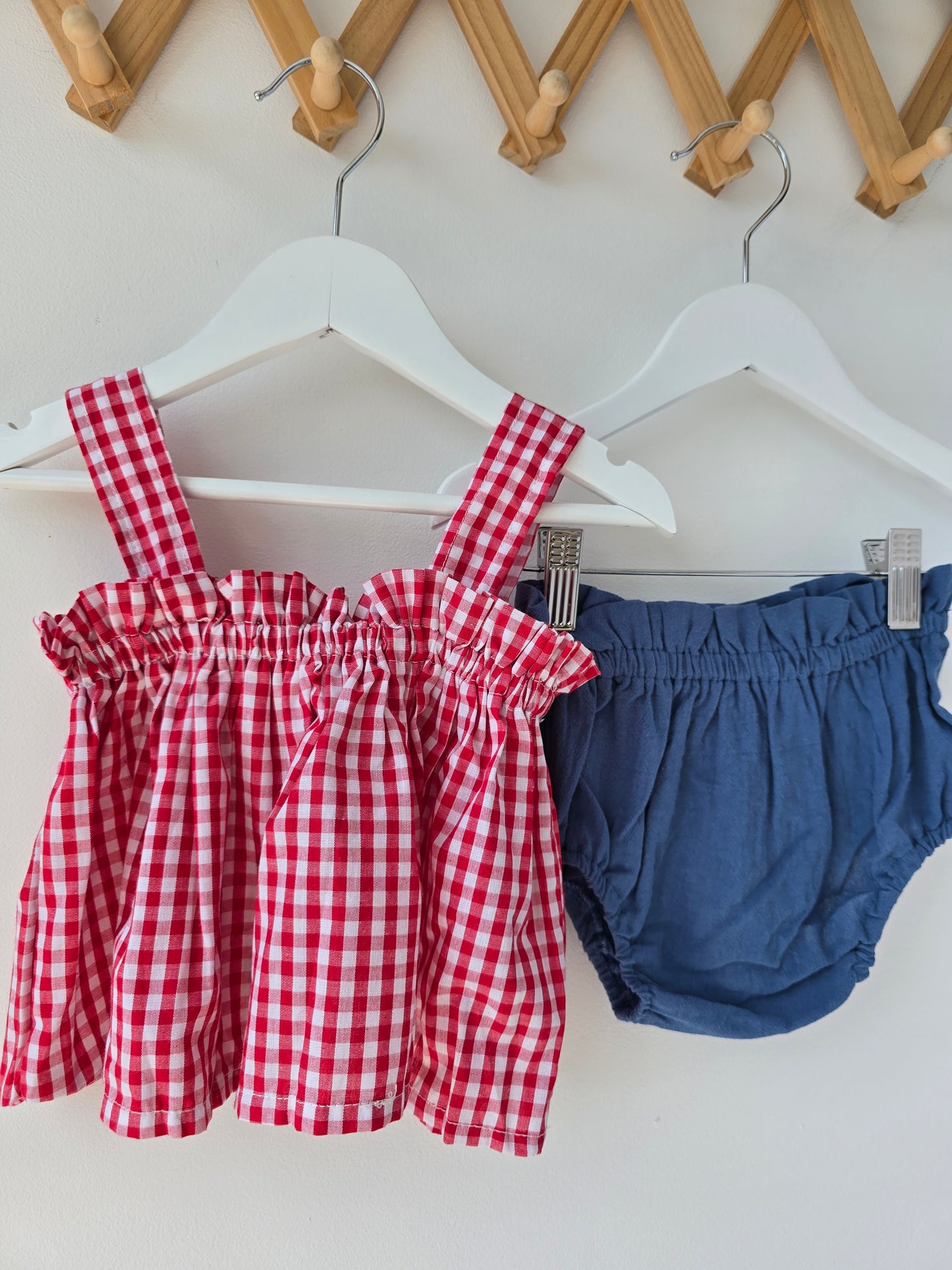 Red gingham set
