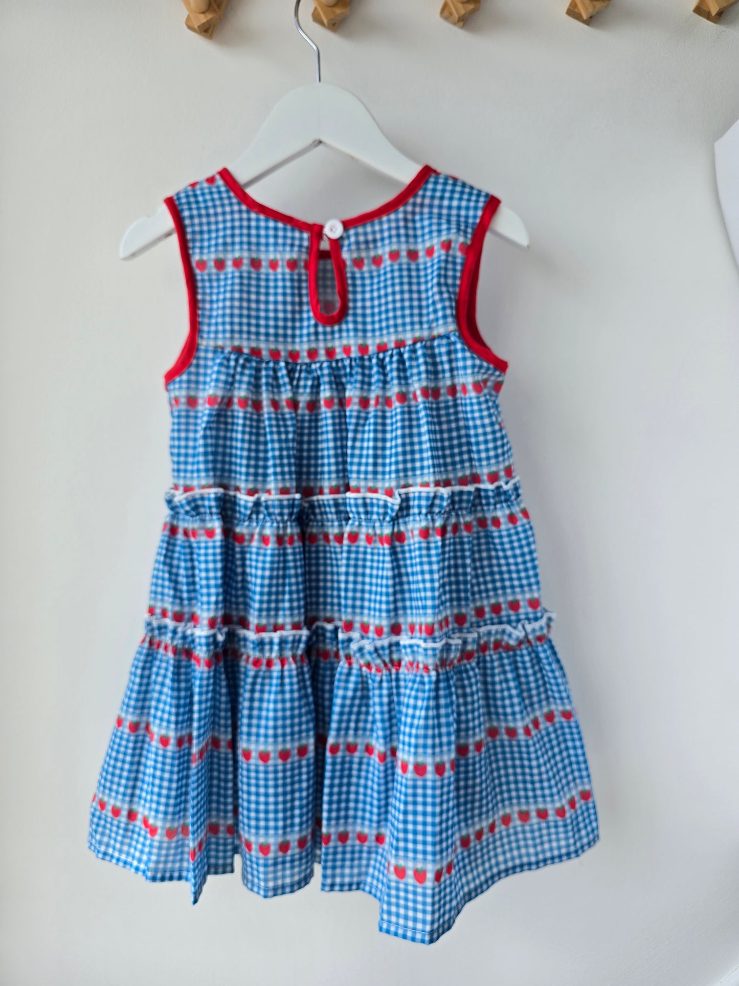 Vintage strawberry dress🍓