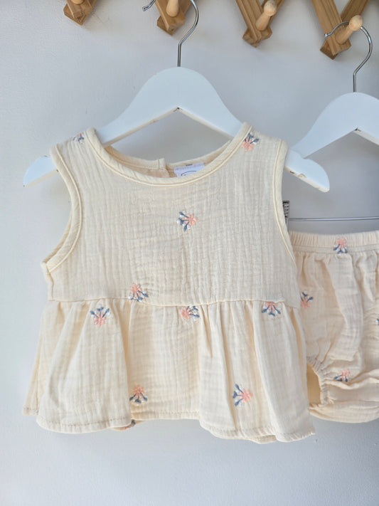 Embroidered flower set