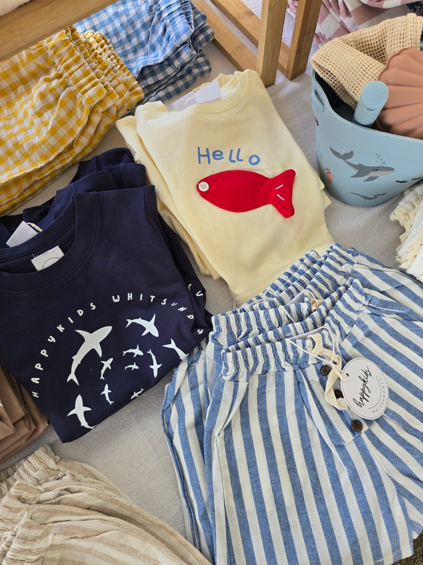 Circling sharks by happykids