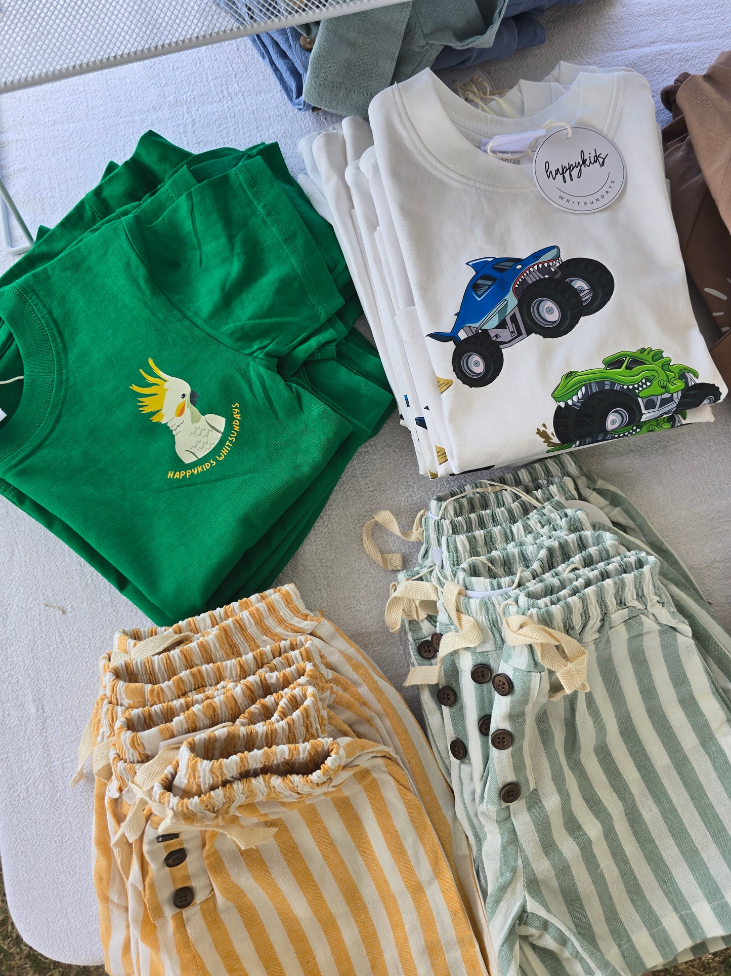 Cockatoo tee by happykids