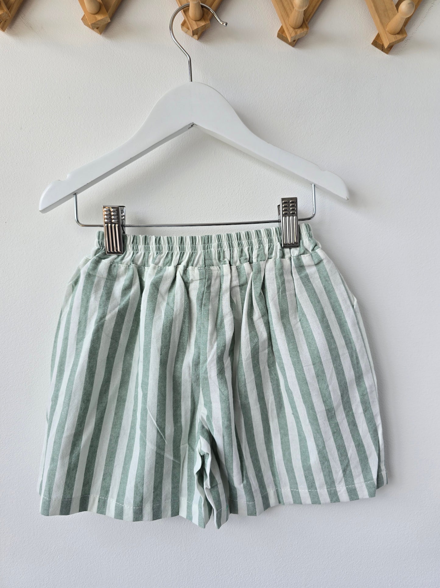 Kiwi striped shorts 🥝