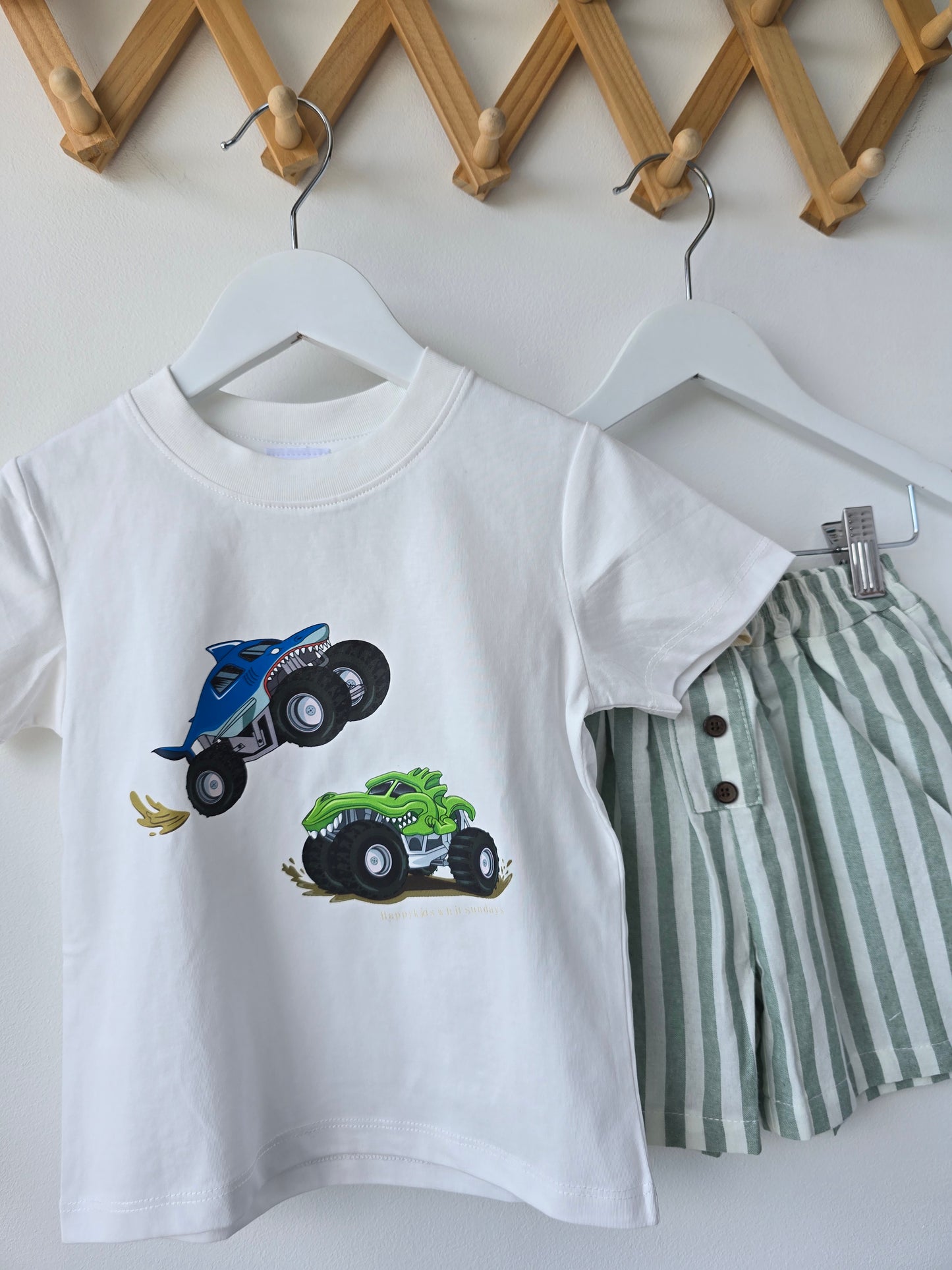 Kiwi striped shorts 🥝