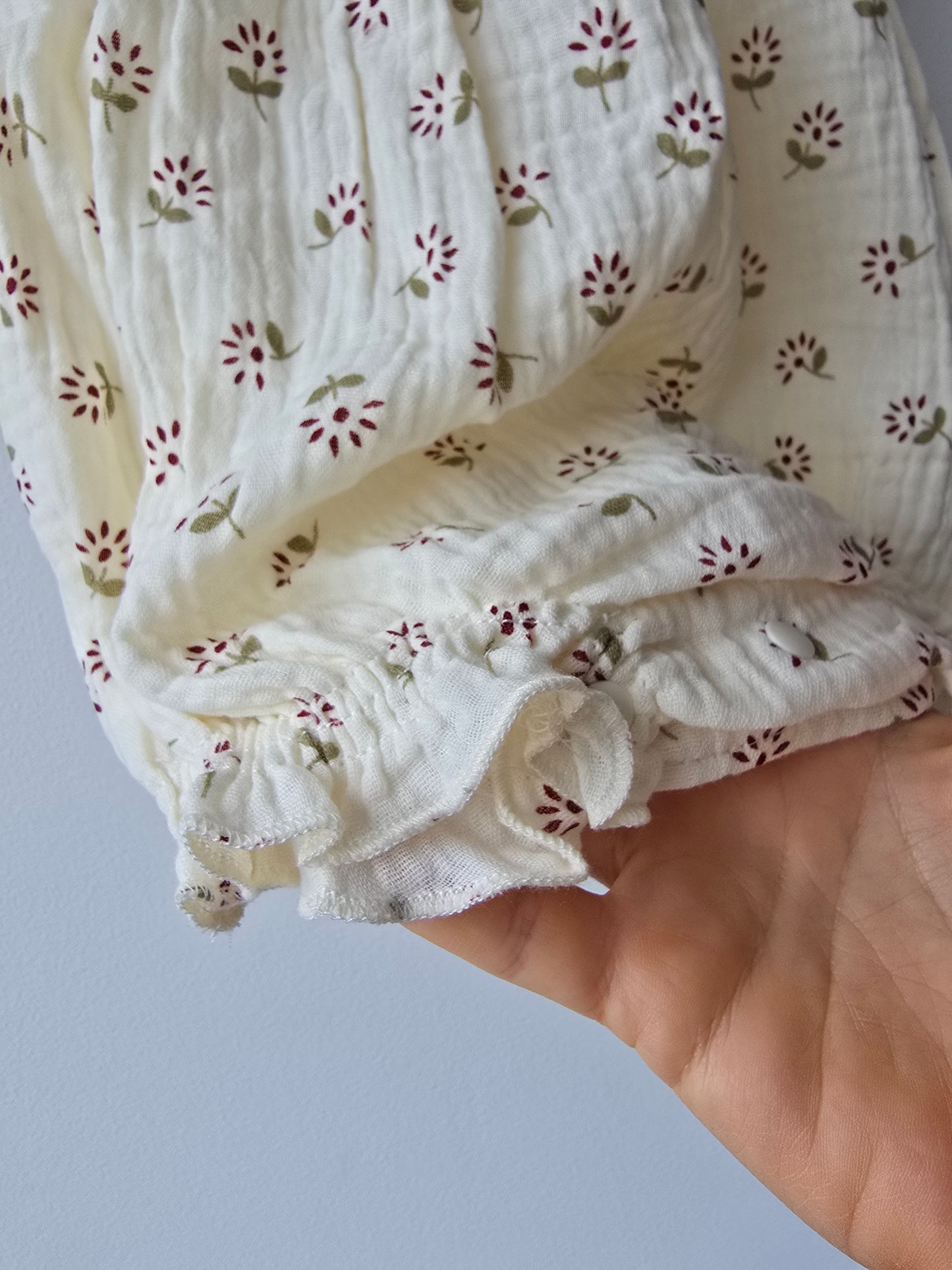 Red flower bubble romper 💮