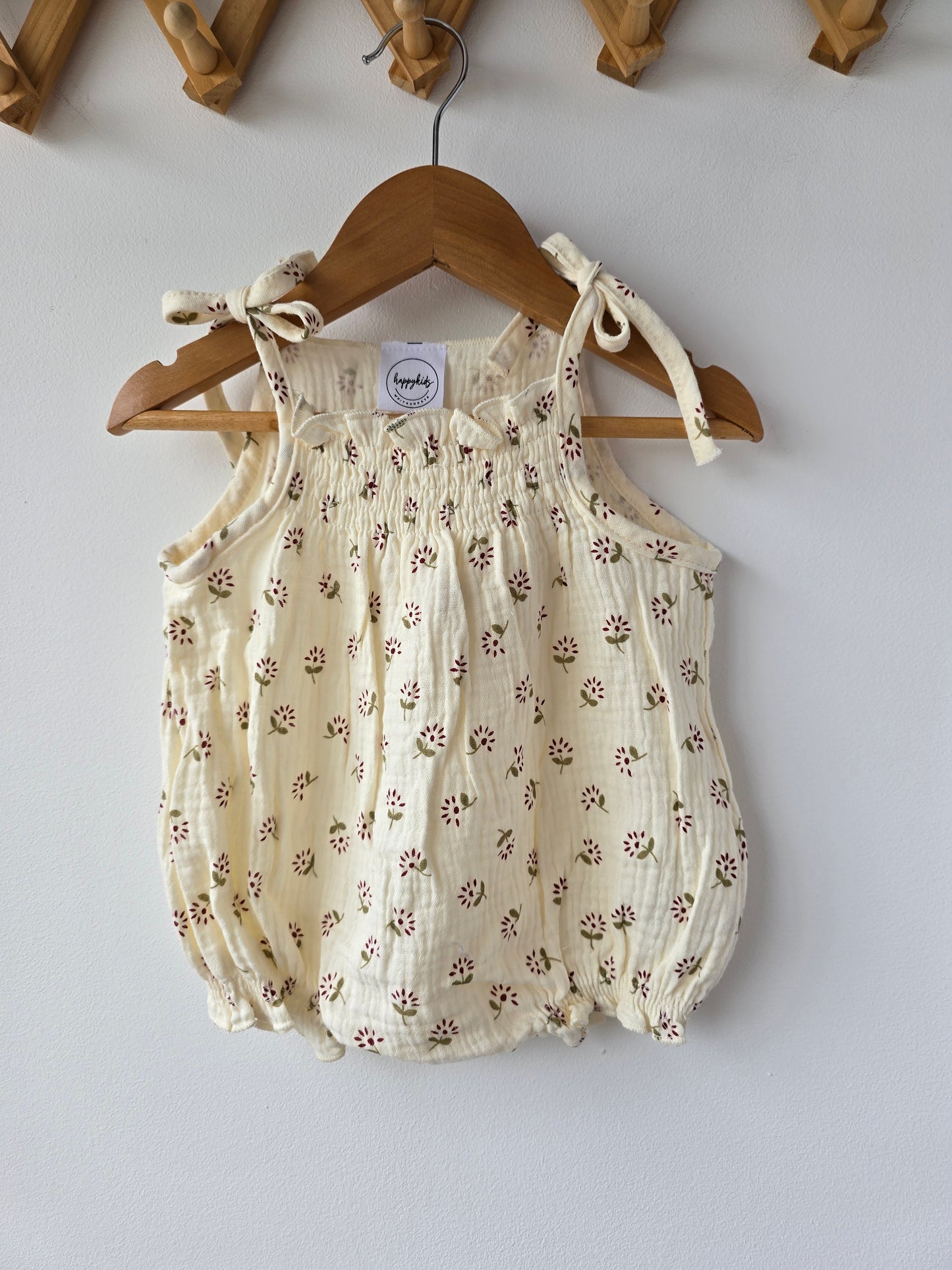 Red flower bubble romper 💮