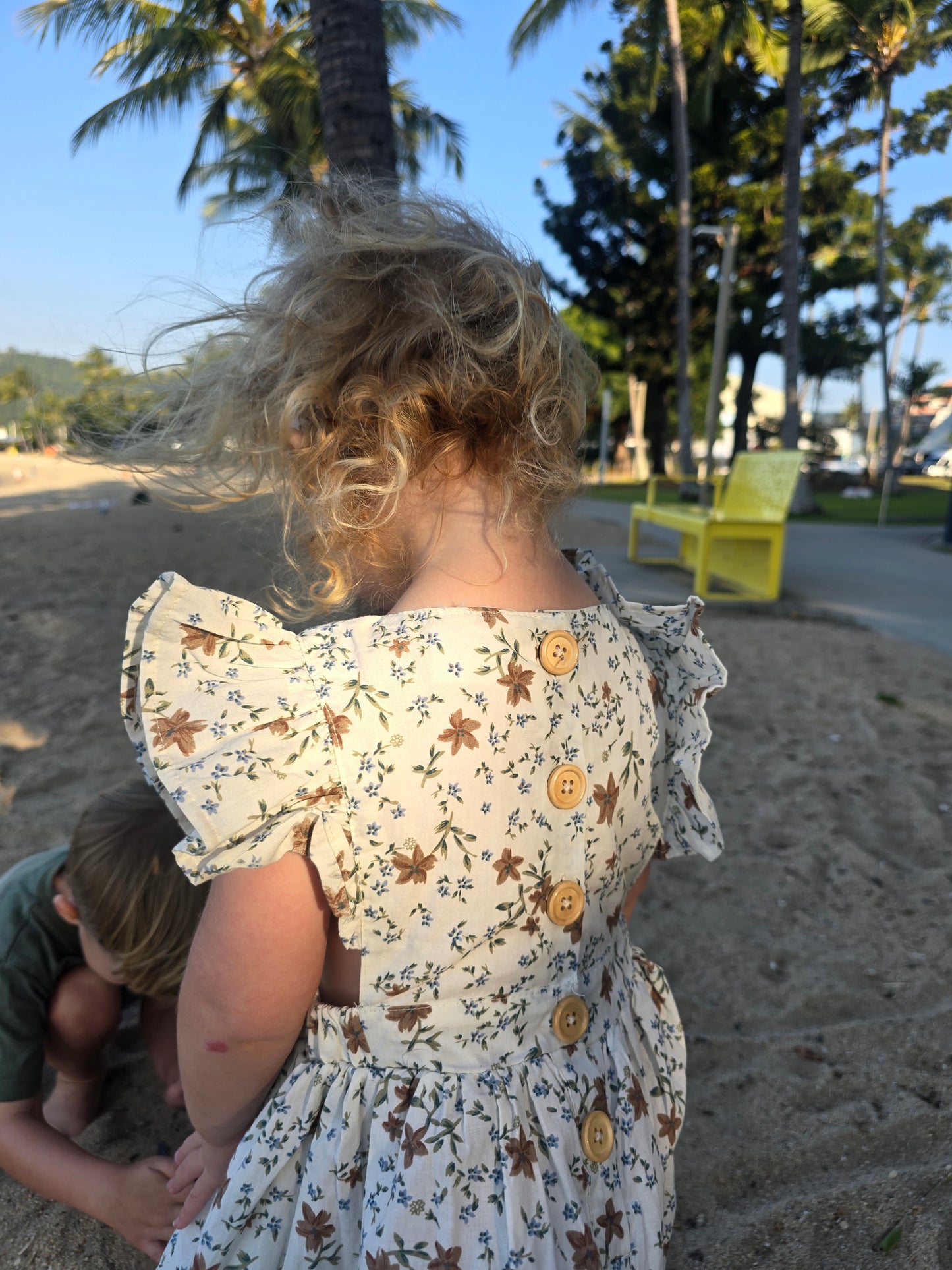 Brown flower dress with opening