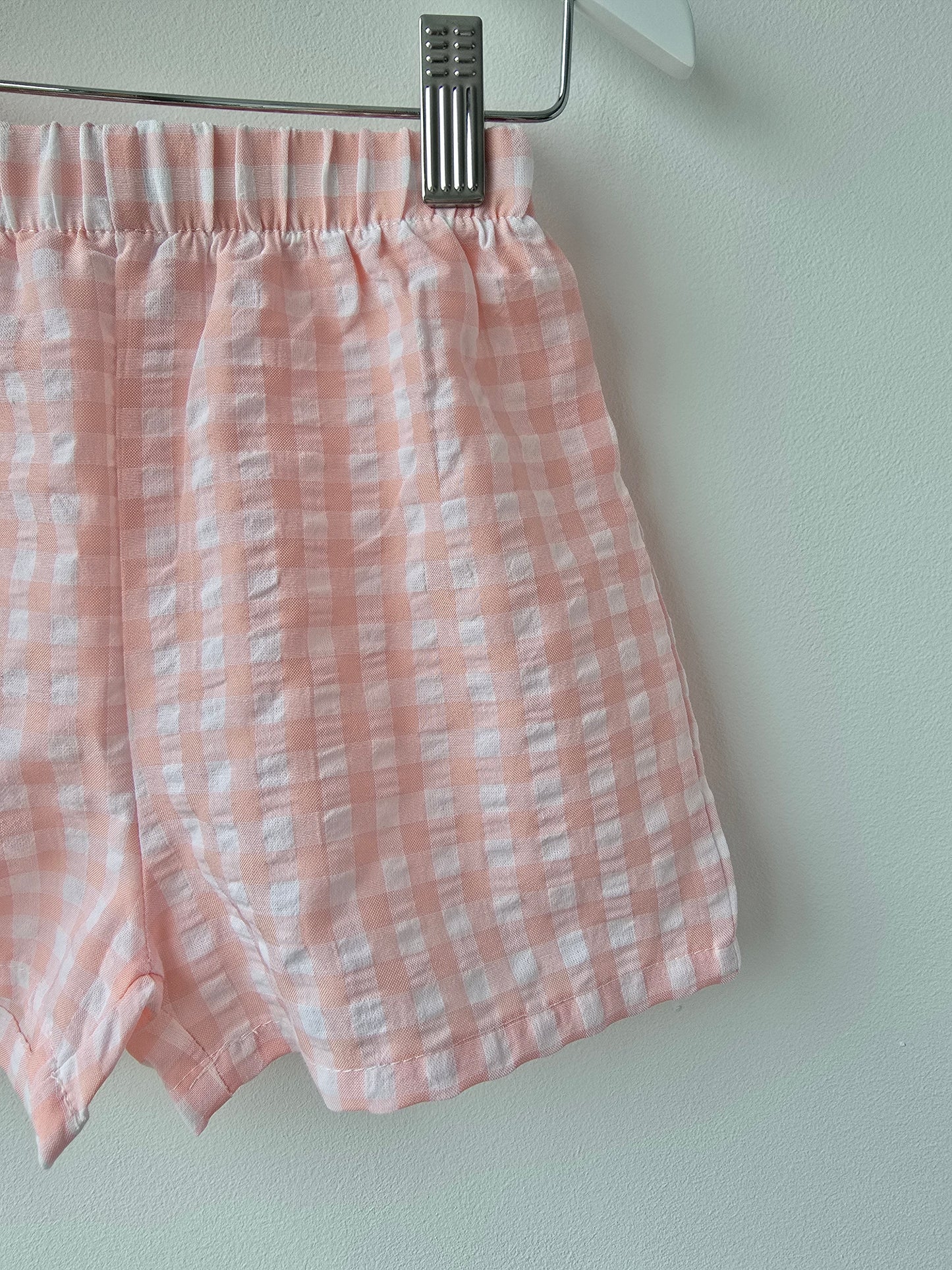 Plaid shorts pink