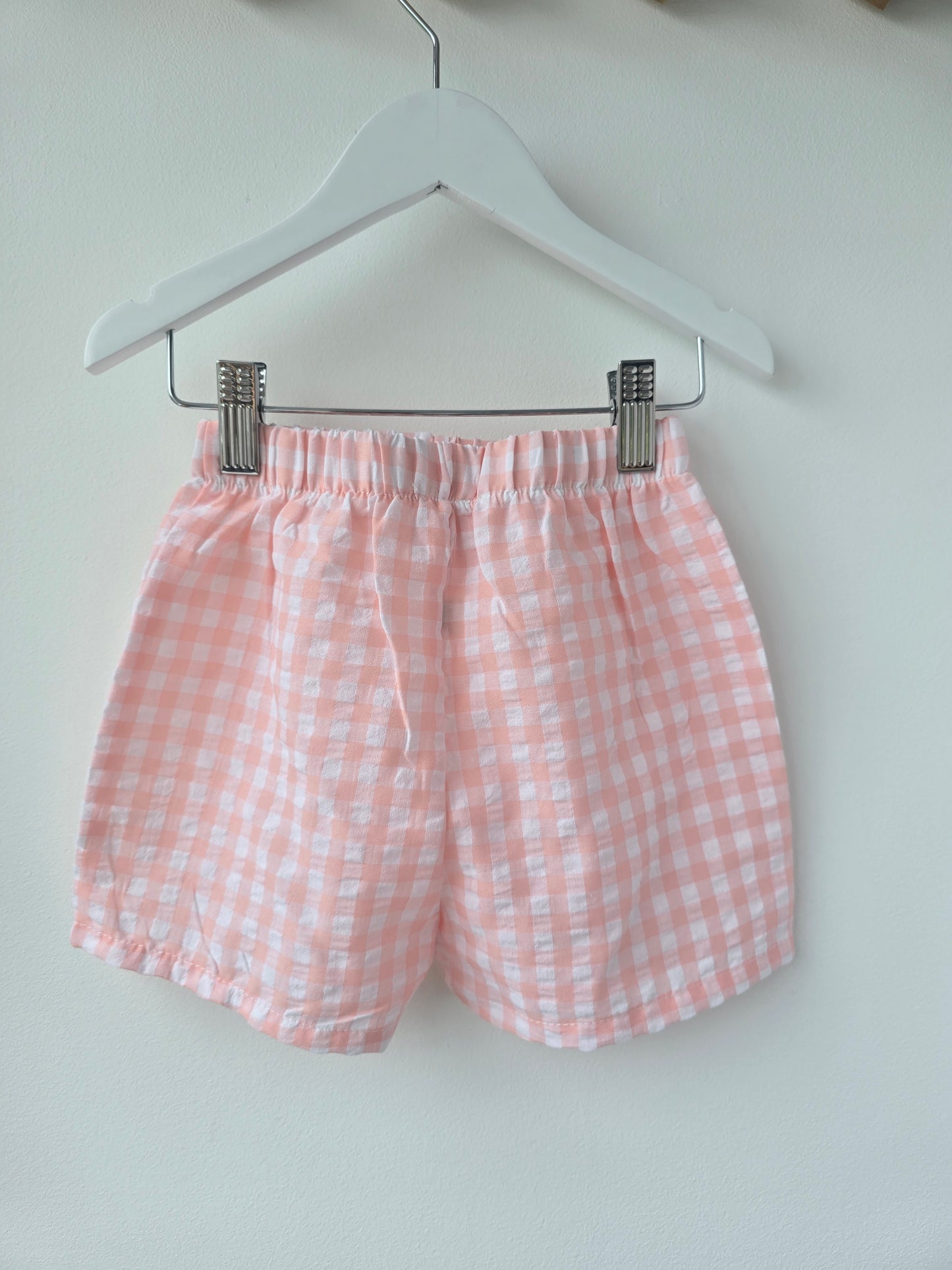 Plaid shorts pink