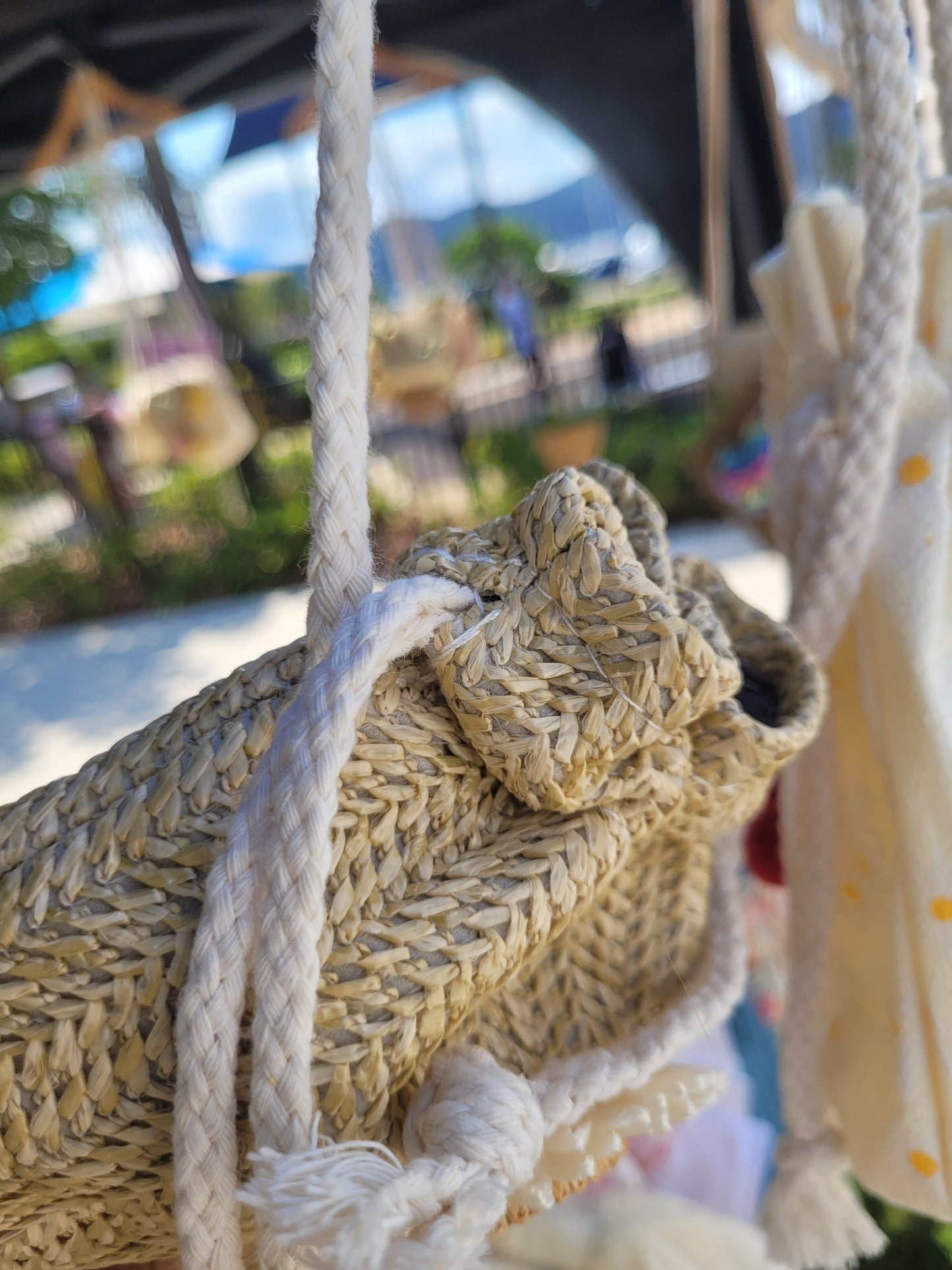 Woven sunflower handbag