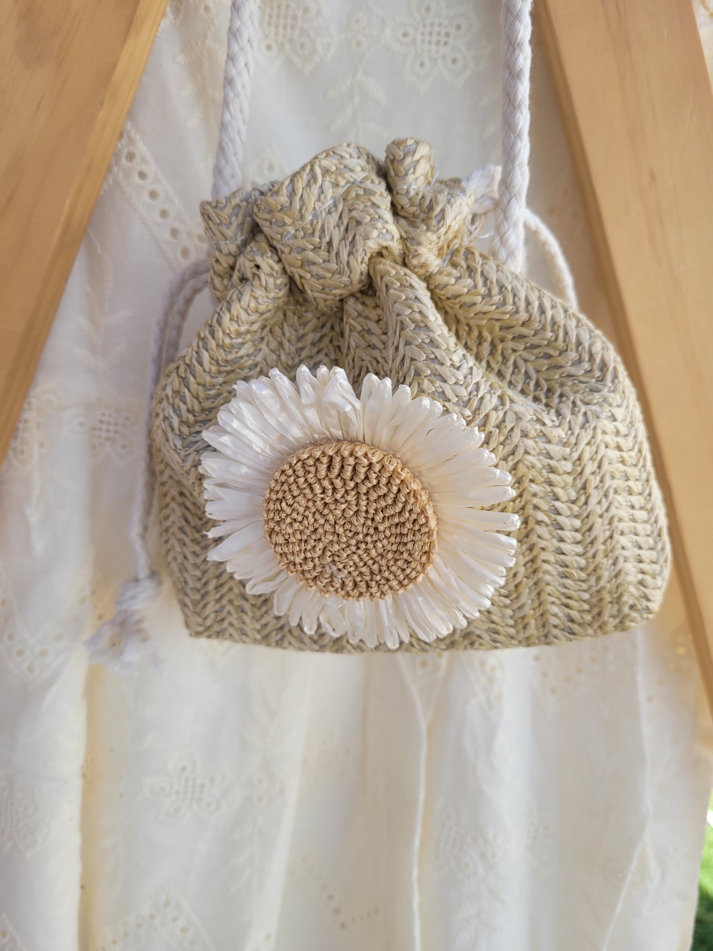 Woven sunflower handbag