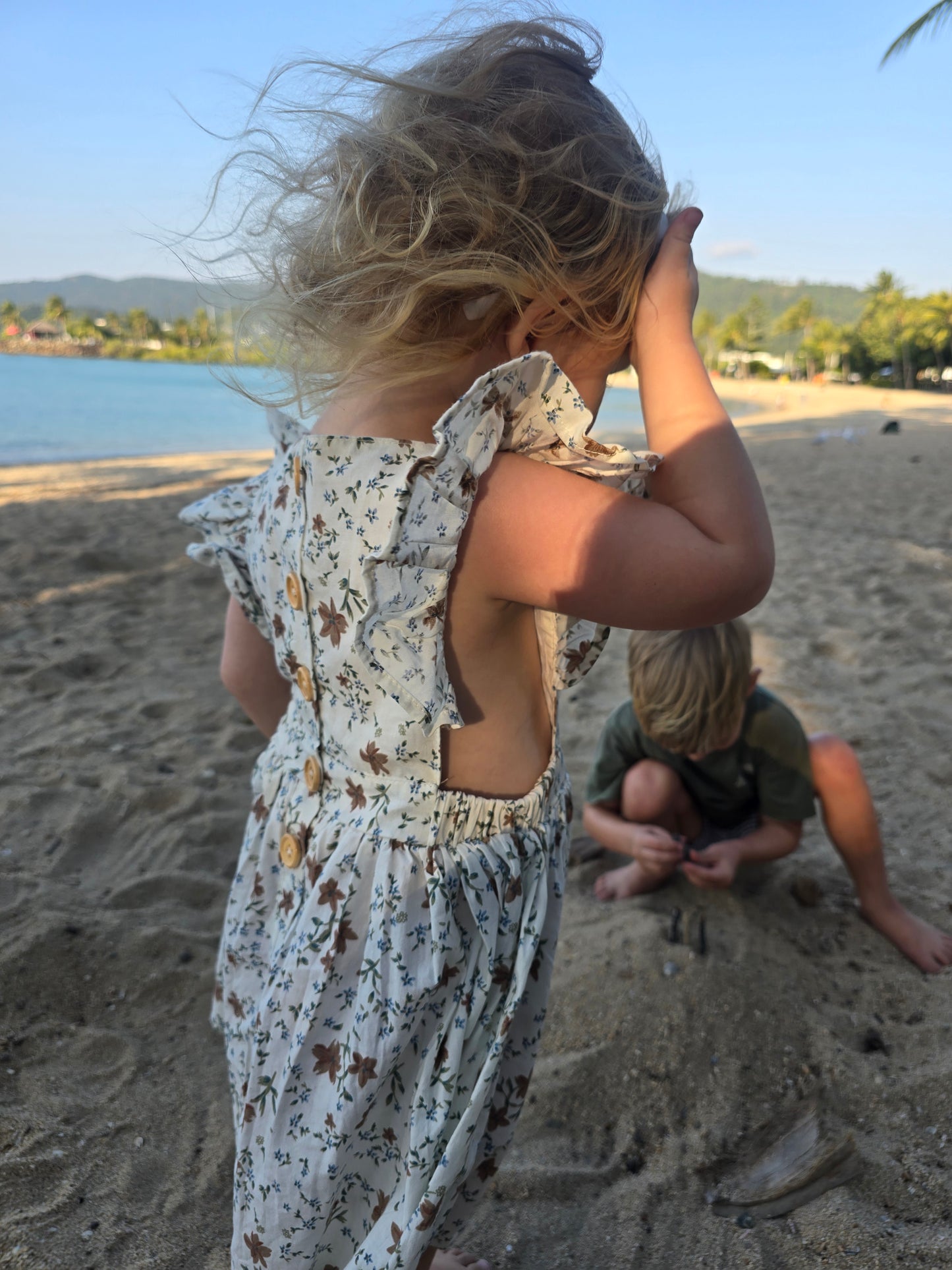 Brown flower dress with opening