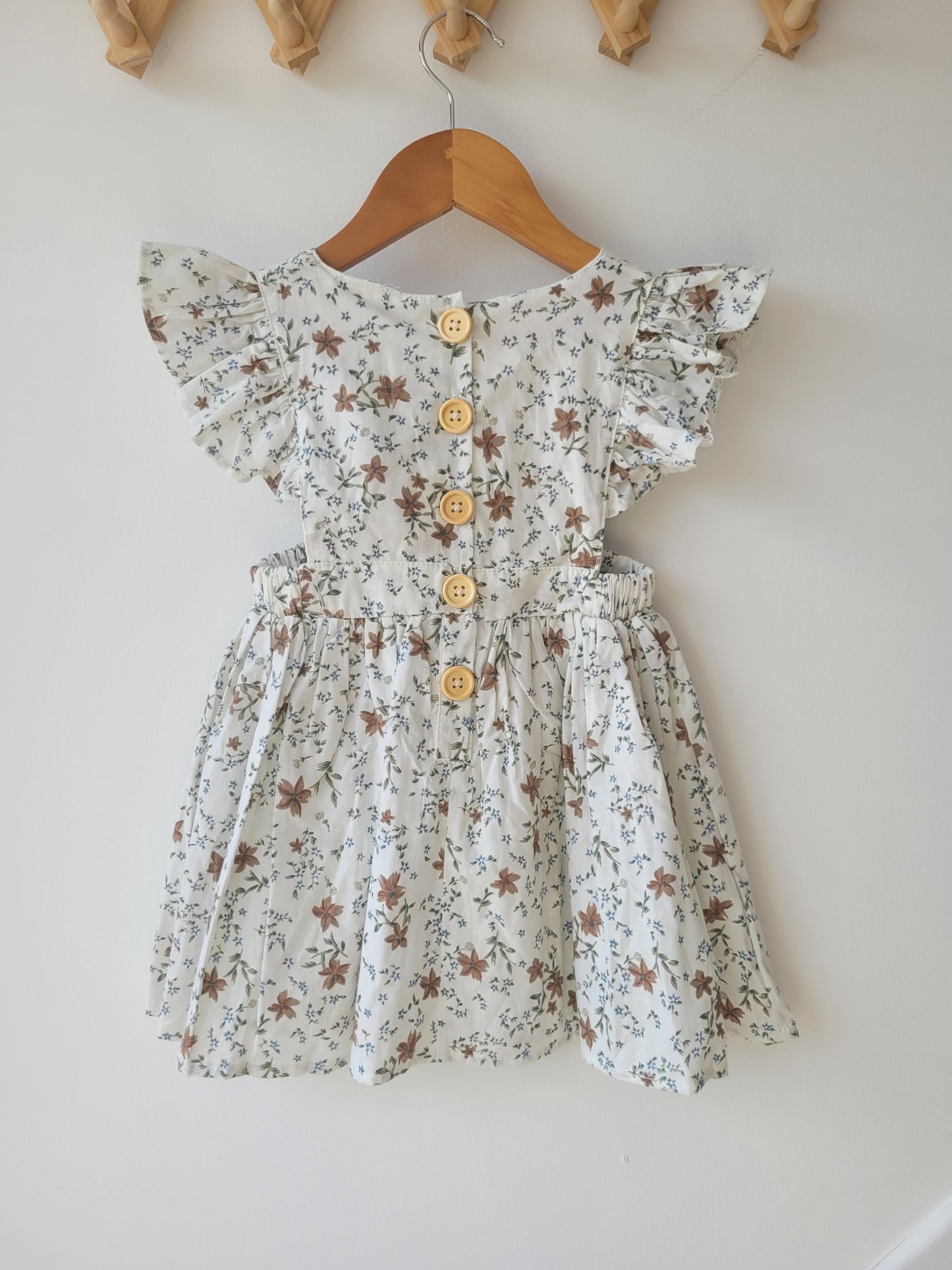 Brown flower dress with opening